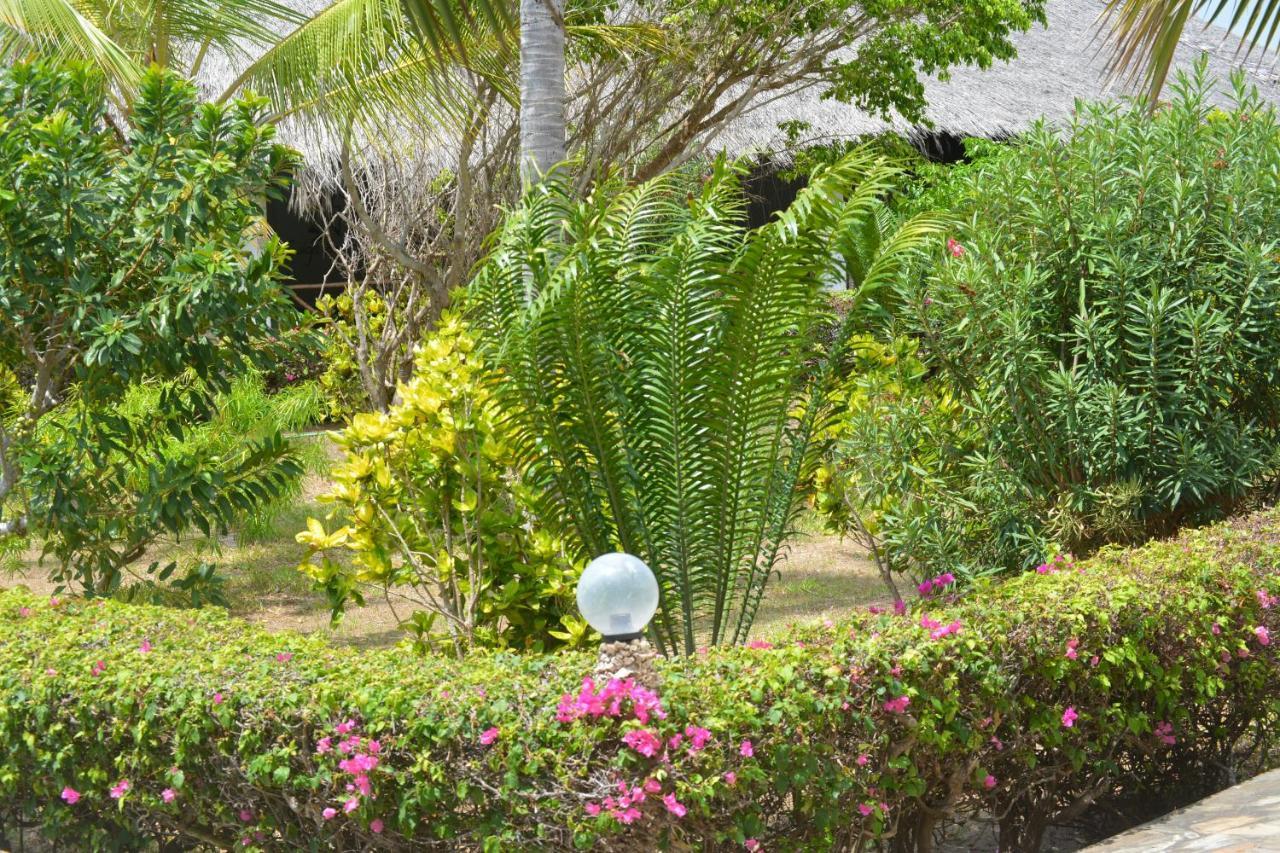 Twiga Beach & Spa Watamu Exterior photo